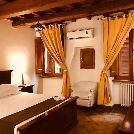 Castle Of Glamour Xvi Century Luxury Appart hôtel 4*