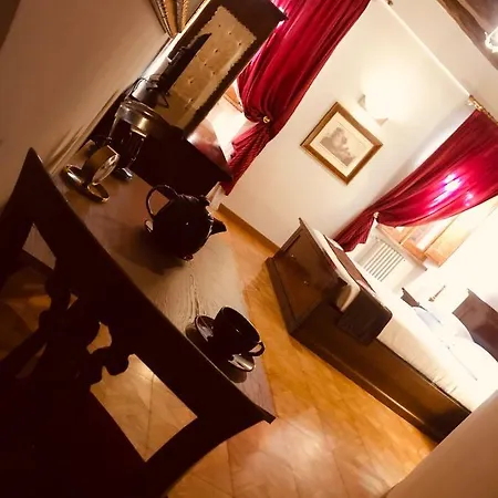 Castle Of Glamour Xvi Century Luxury Appart hôtel